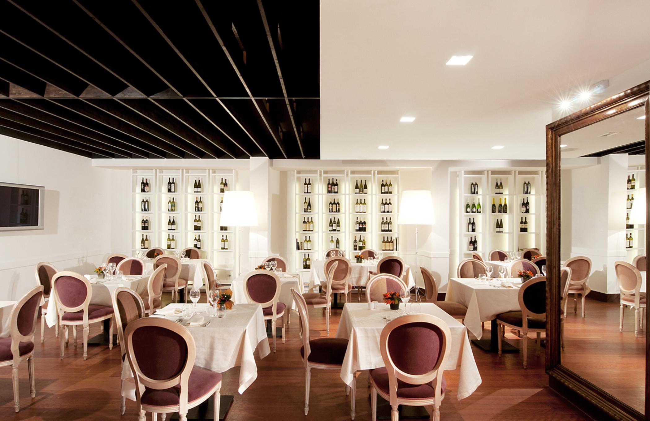 Fenix Hotel 4*