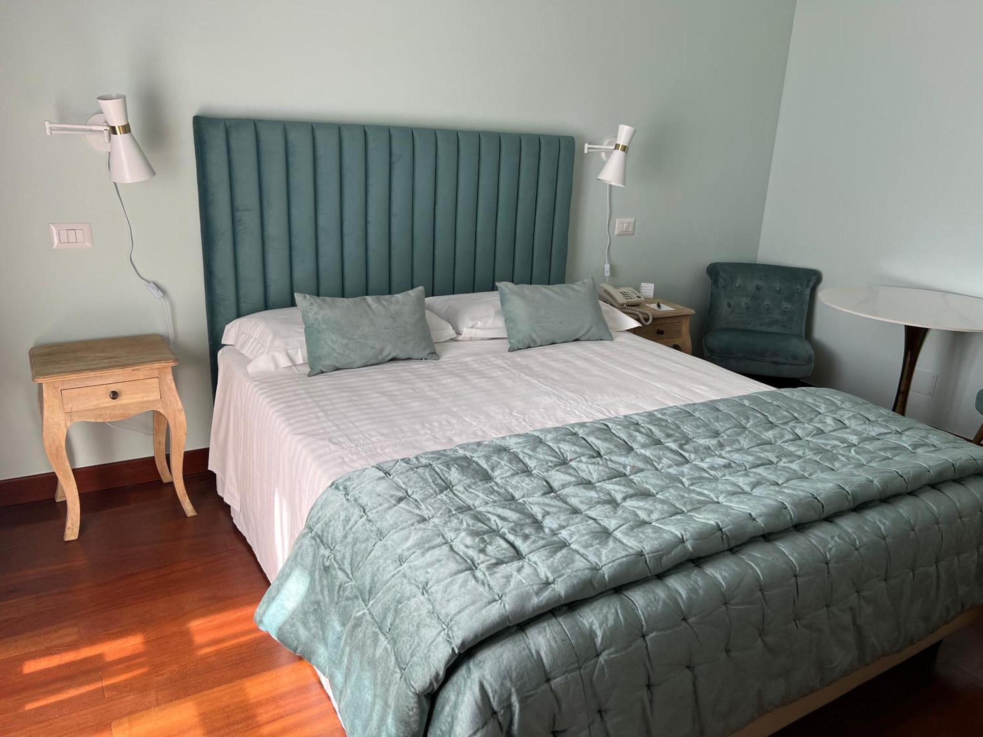 Hotel Fenix