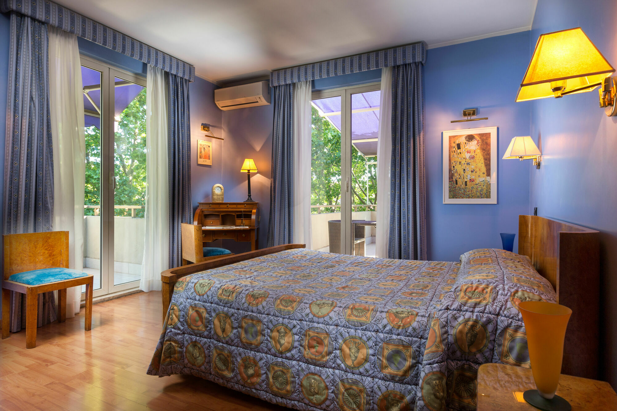 Fenix Hotel 4*